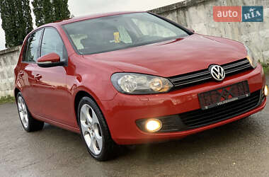 Хетчбек Volkswagen Golf 2009 в 