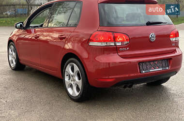 Хетчбек Volkswagen Golf 2009 в 