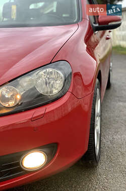 Хетчбек Volkswagen Golf 2009 в 