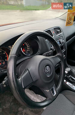 Хетчбек Volkswagen Golf 2009 в 