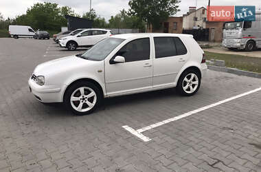 Хэтчбек Volkswagen Golf 2000 в Виннице