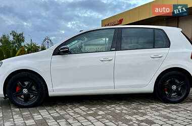 Хэтчбек Volkswagen Golf 2012 в 