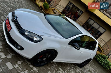 Хэтчбек Volkswagen Golf 2012 в 