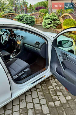 Хэтчбек Volkswagen Golf 2012 в 