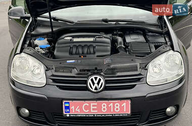 Хэтчбек Volkswagen Golf 2007 в 