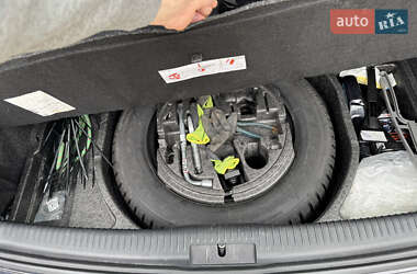 Хэтчбек Volkswagen Golf 2005 в 