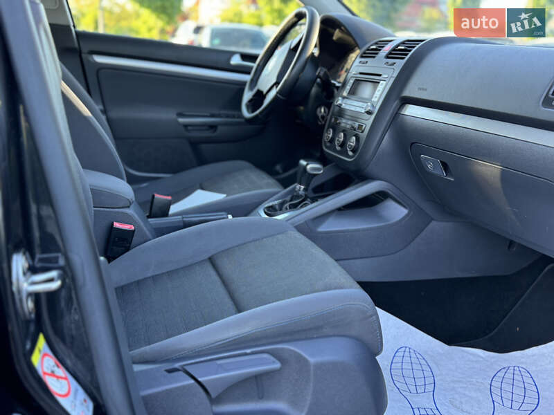 Хэтчбек Volkswagen Golf 2008 в Дрогобыче