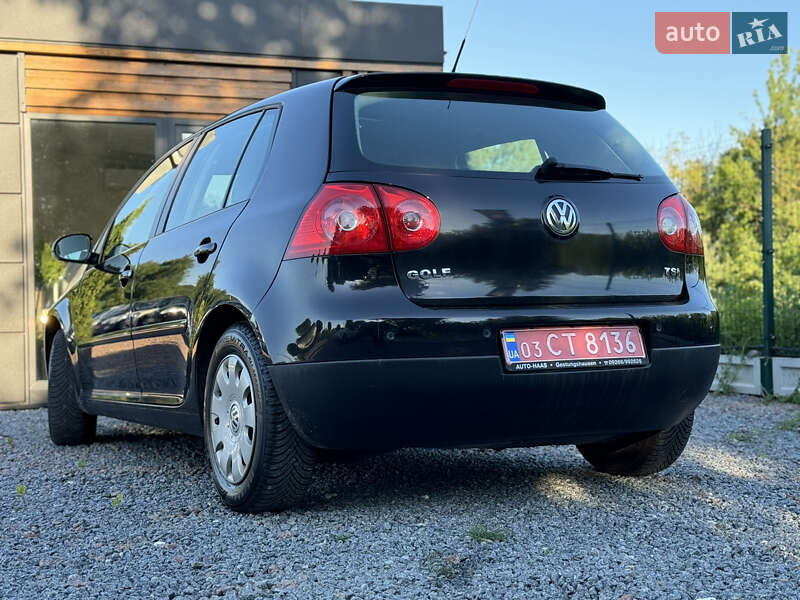 Хэтчбек Volkswagen Golf 2008 в Дрогобыче