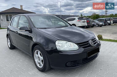 Хэтчбек Volkswagen Golf 2006 в 
