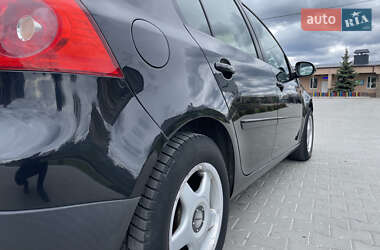 Хэтчбек Volkswagen Golf 2006 в 