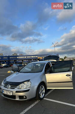 Хэтчбек Volkswagen Golf 2008 в 