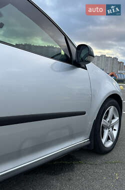 Хэтчбек Volkswagen Golf 2008 в 