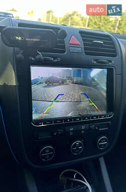 Хэтчбек Volkswagen Golf 2008 в 