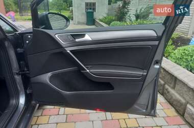 Хэтчбек Volkswagen Golf 2021 в 