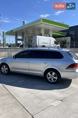 Универсал Volkswagen Golf 2011 в 