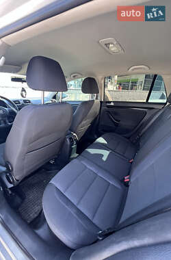 Универсал Volkswagen Golf 2011 в 