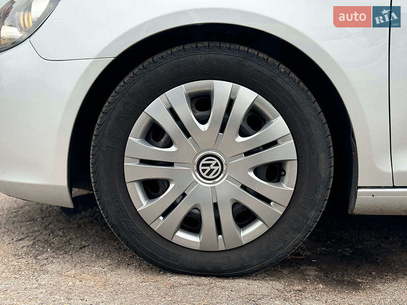 Універсал Volkswagen Golf 2011 в Вінниці