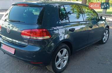 Хетчбек Volkswagen Golf 2010 в 