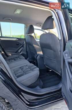 Хэтчбек Volkswagen Golf 2010 в 