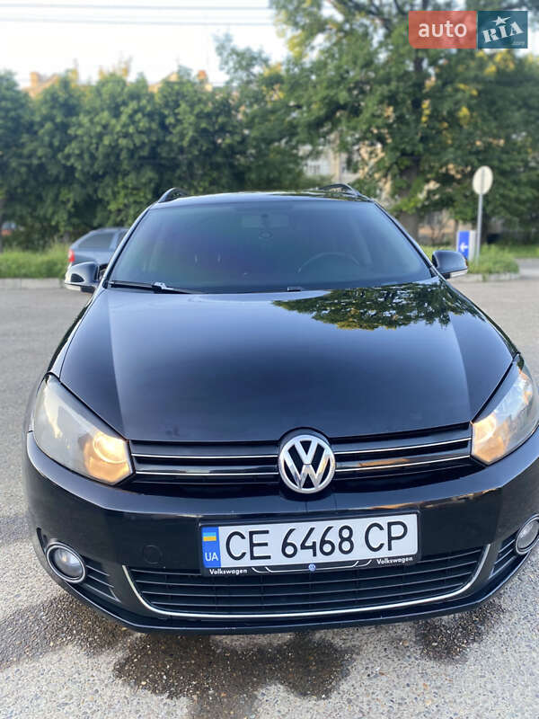 Універсал Volkswagen Golf 2010 в 