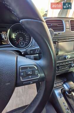 Хэтчбек Volkswagen Golf 2010 в 
