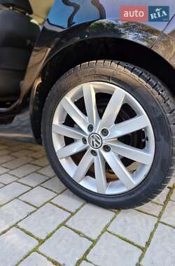 Хэтчбек Volkswagen Golf 2010 в 