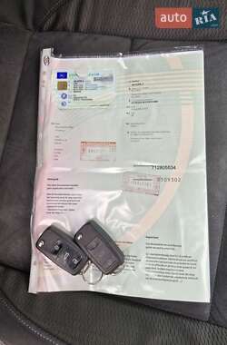 Хэтчбек Volkswagen Golf 2010 в 