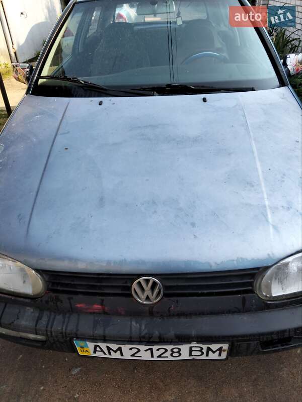 Хэтчбек Volkswagen Golf 1993 в Житомире