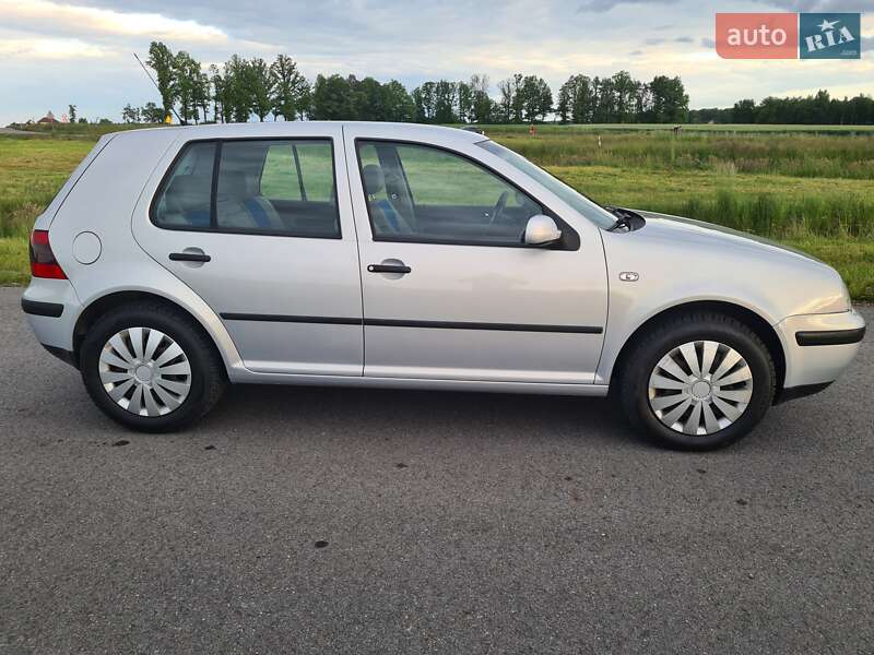 Хетчбек Volkswagen Golf 2000 в Львові
