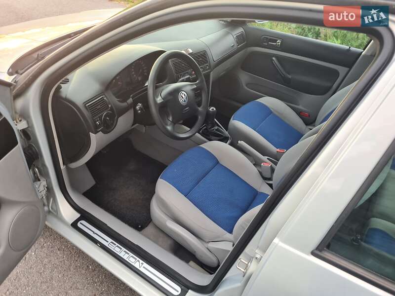 Хетчбек Volkswagen Golf 2000 в Львові