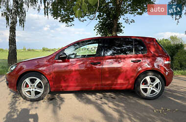 Хэтчбек Volkswagen Golf 2010 в 