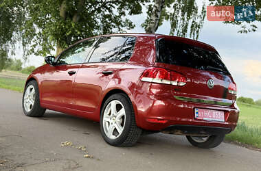 Хэтчбек Volkswagen Golf 2010 в 