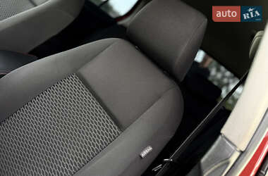 Хэтчбек Volkswagen Golf 2010 в 