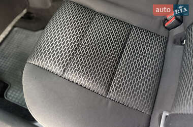 Хэтчбек Volkswagen Golf 2010 в 