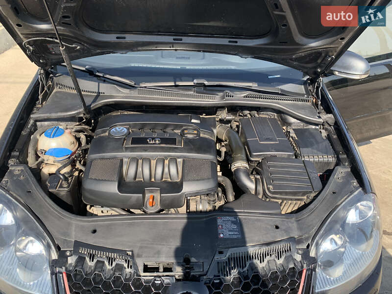 Хетчбек Volkswagen Golf 2006 в Одесі