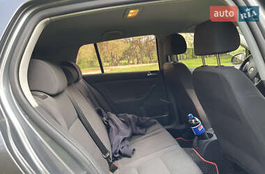 Хетчбек Volkswagen Golf 2006 в 