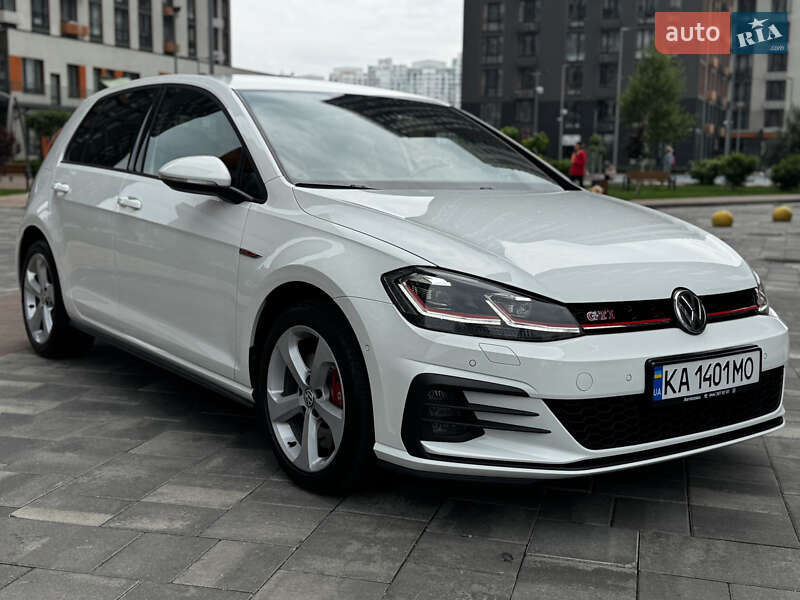 Volkswagen Golf 2020