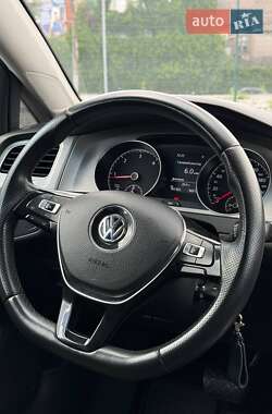 Універсал Volkswagen Golf 2014 в 