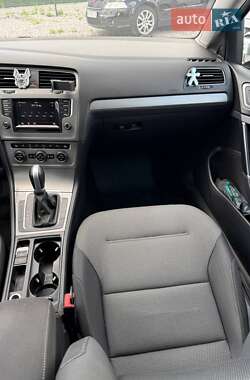 Універсал Volkswagen Golf 2014 в 