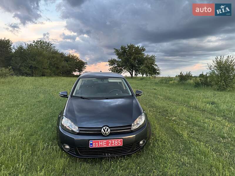 Хэтчбек Volkswagen Golf 2009 в Днепре