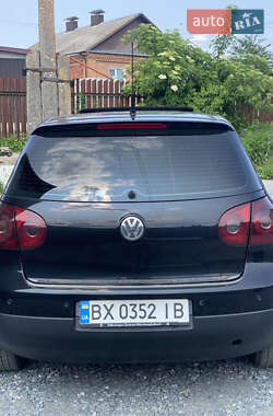 Хэтчбек Volkswagen Golf 2007 в 