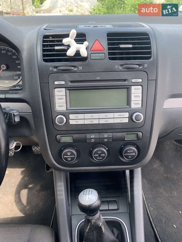 Хетчбек Volkswagen Golf 2007 в Любарі