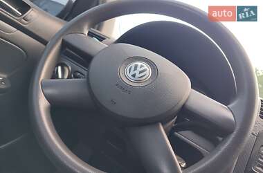 Хэтчбек Volkswagen Golf 2004 в 