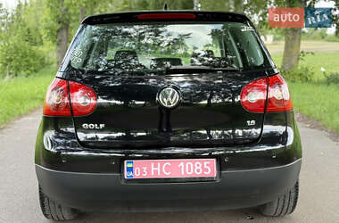 Хэтчбек Volkswagen Golf 2007 в 
