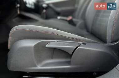 Хэтчбек Volkswagen Golf 2007 в 