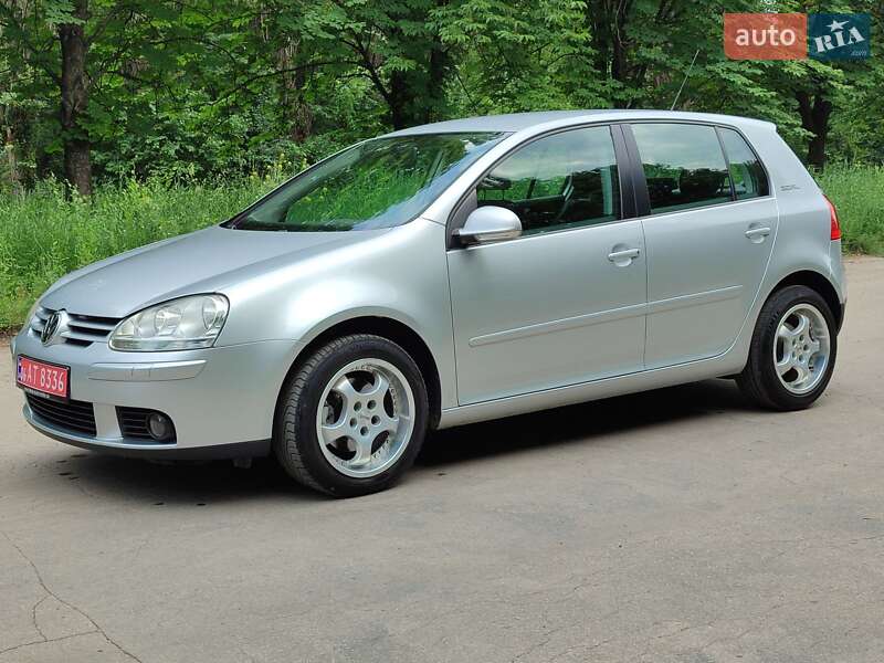 Хетчбек Volkswagen Golf 2006 в Жовтих Водах