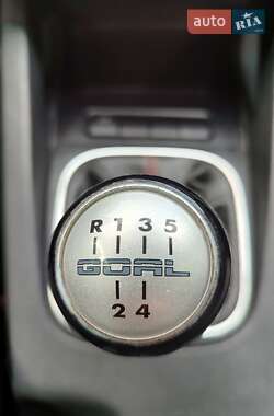 Хетчбек Volkswagen Golf 2006 в 