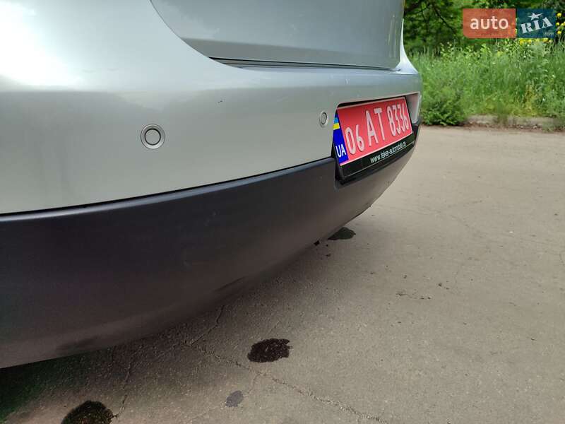 Хетчбек Volkswagen Golf 2006 в Жовтих Водах