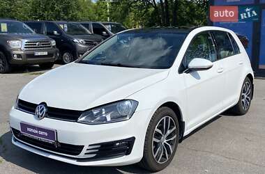 Хэтчбек Volkswagen Golf 2015 в Днепре