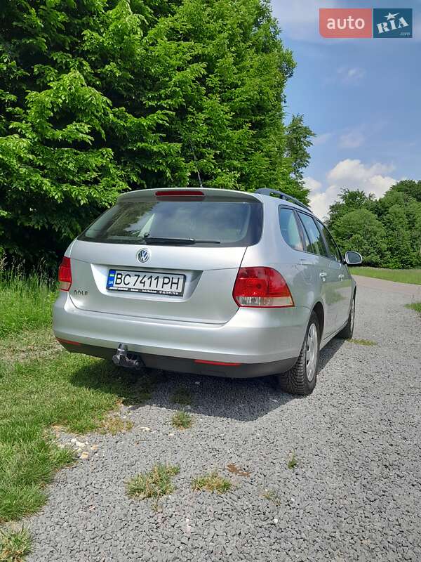 Универсал Volkswagen Golf 2008 в Золочеве